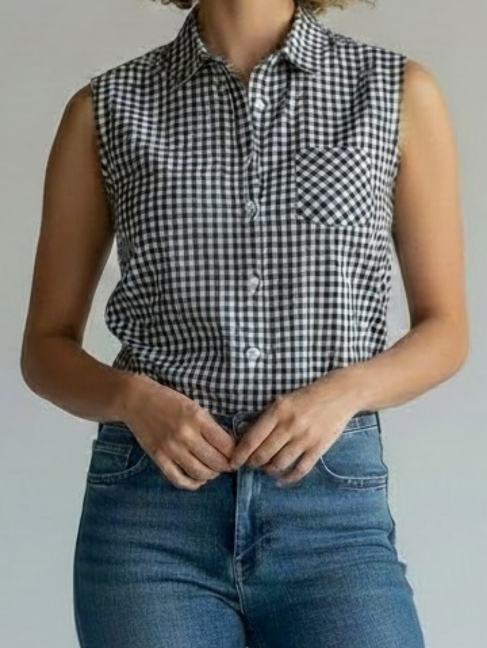 Tommy Hilfiger Sleeveless Navy & White Gingham Button-Front Top Lg
